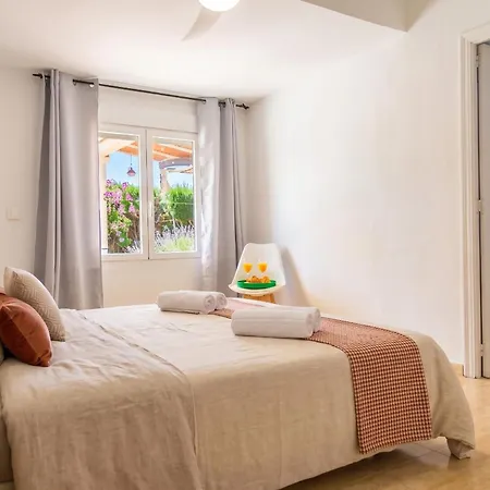 Casa • Jardin • A/c • Piscina Privada • Wifi *